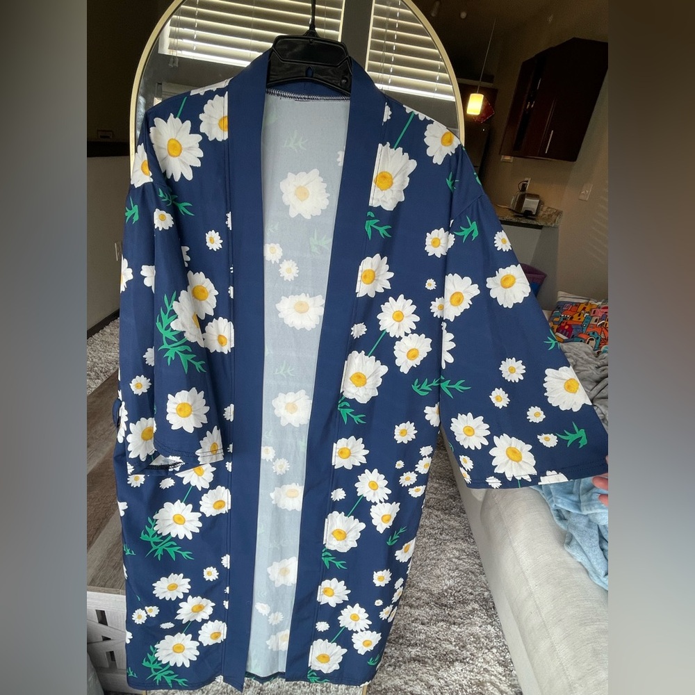 Navy Daisy Floral Kimono